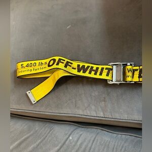 Off white waist belt, one size